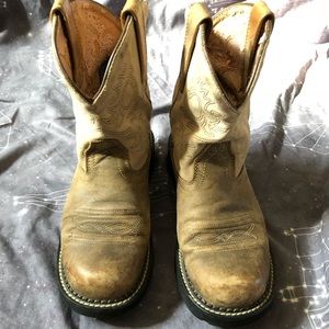 Women’s ariat farm boots